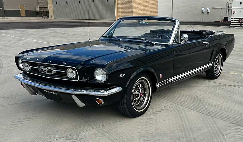 1966-Mustang-blk-conv-34-front